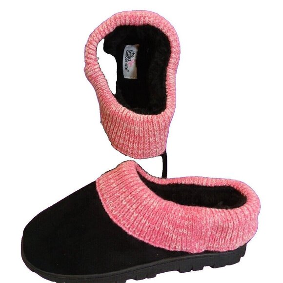 ✅The Breast Cancer Site Women's 10 Clog Slipper Black With Pink Sweater Accent - Picture 2 of 15